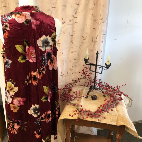 Floral print velvet dress - Picture 4 of 5